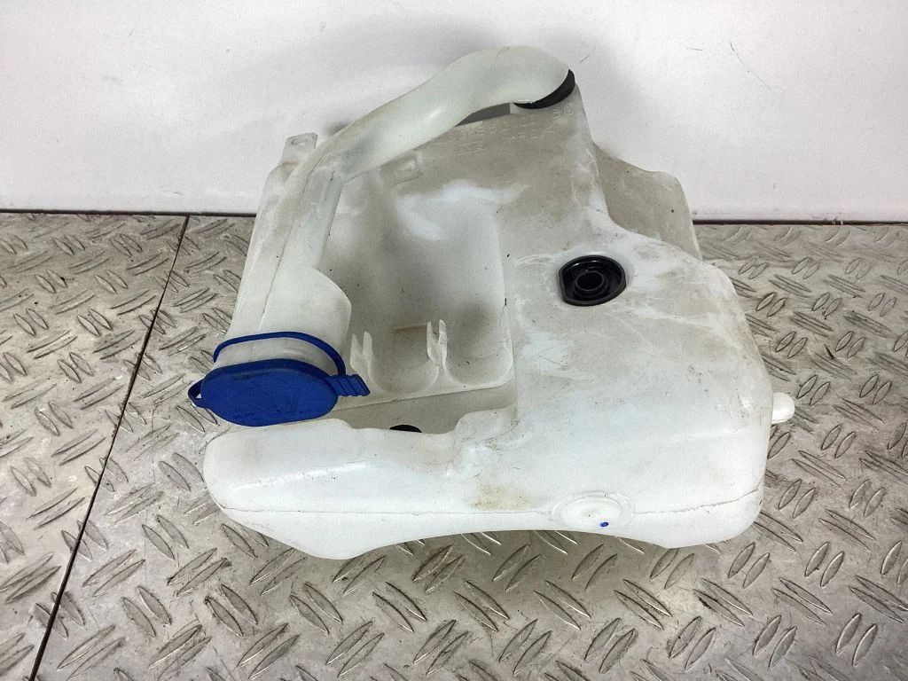 Windshield washer fluid reservoir/tank – Mercedes-Benz C-Class W203 (2000-2007)