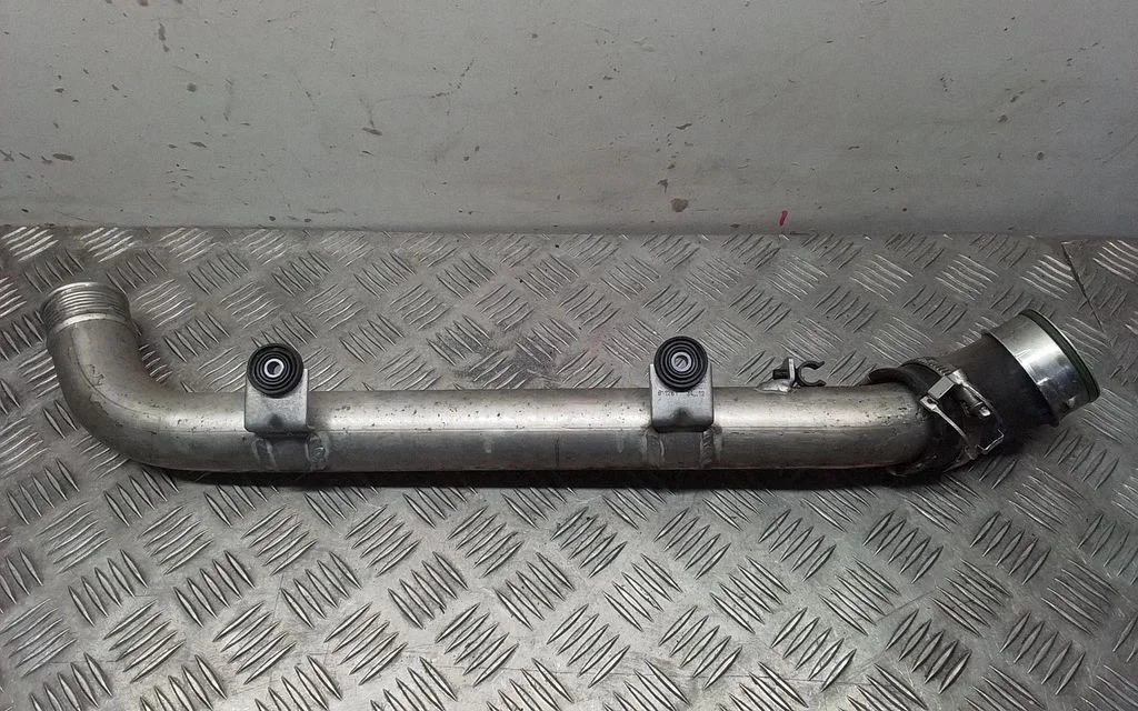 Wąż / rura intercoolera 7L6145943B