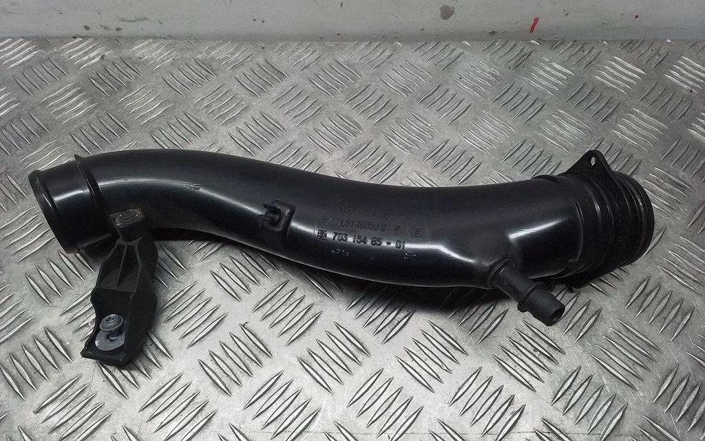 Intercooler hose/pipe 7L5145958B