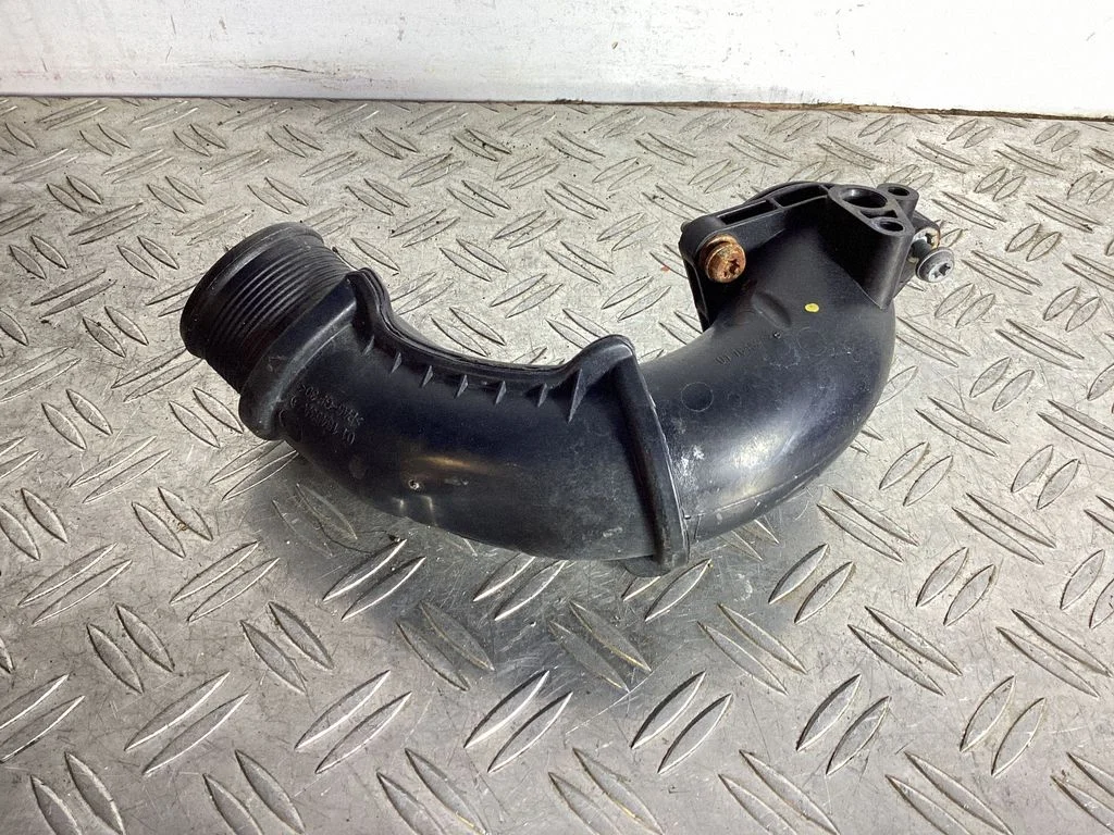 Intercooler hose/pipe 0P2145682J