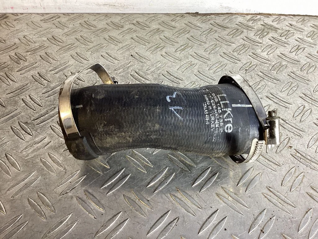 Intercooler hose/pipe 95B145738B