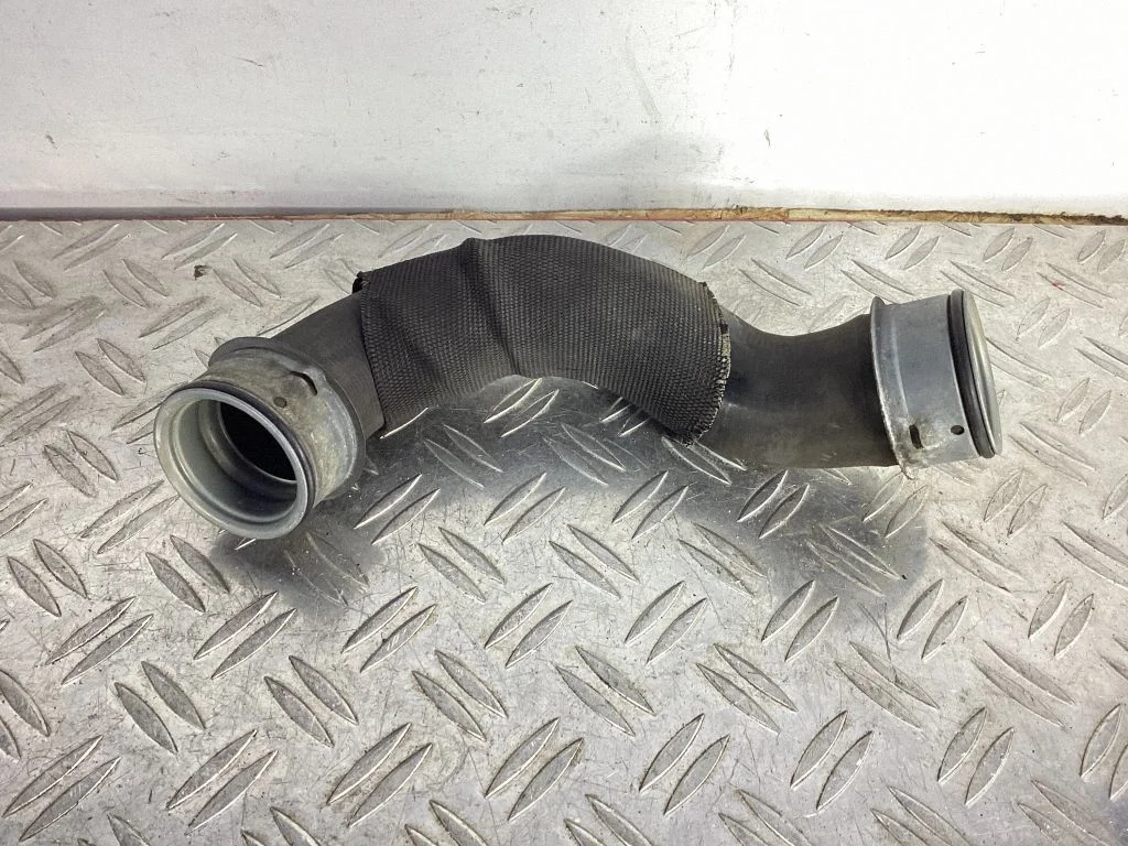 Intercooler hose/pipe 99110683200