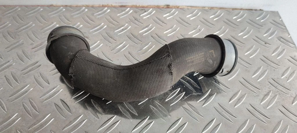 Intercooler hose/pipe 99110683200