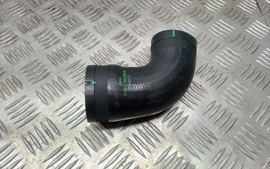 Intercooler hose/pipe – BMW 5 Series E39 (1996-2003)