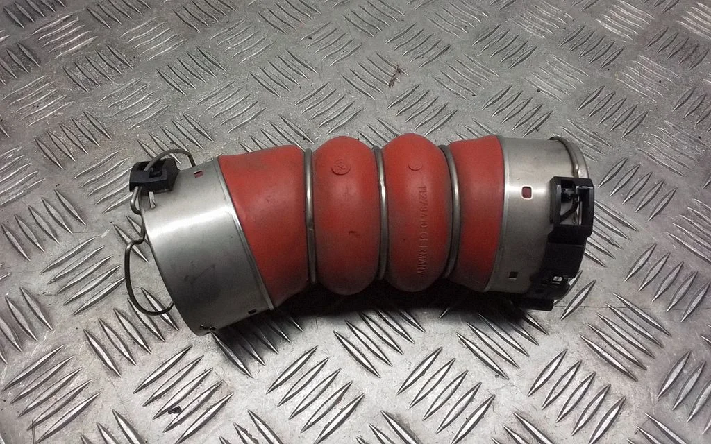 Intercooler hose/pipe 7805401