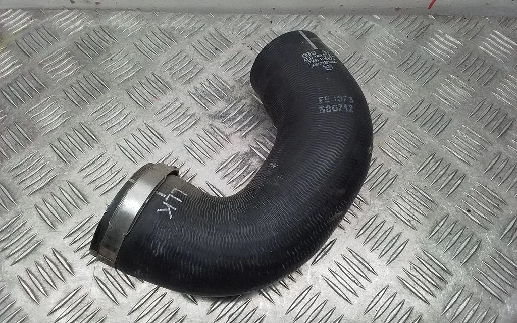 Wąż / rura intercoolera 4L0145972A