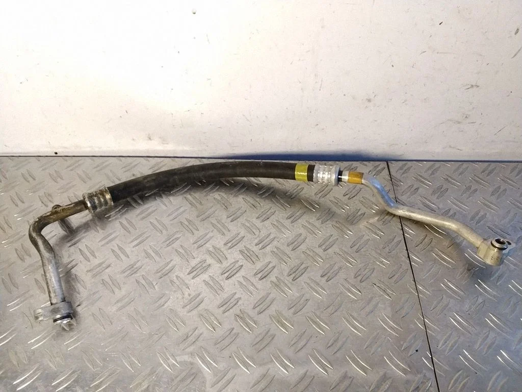 Air conditioning (A/C) pipe/hose