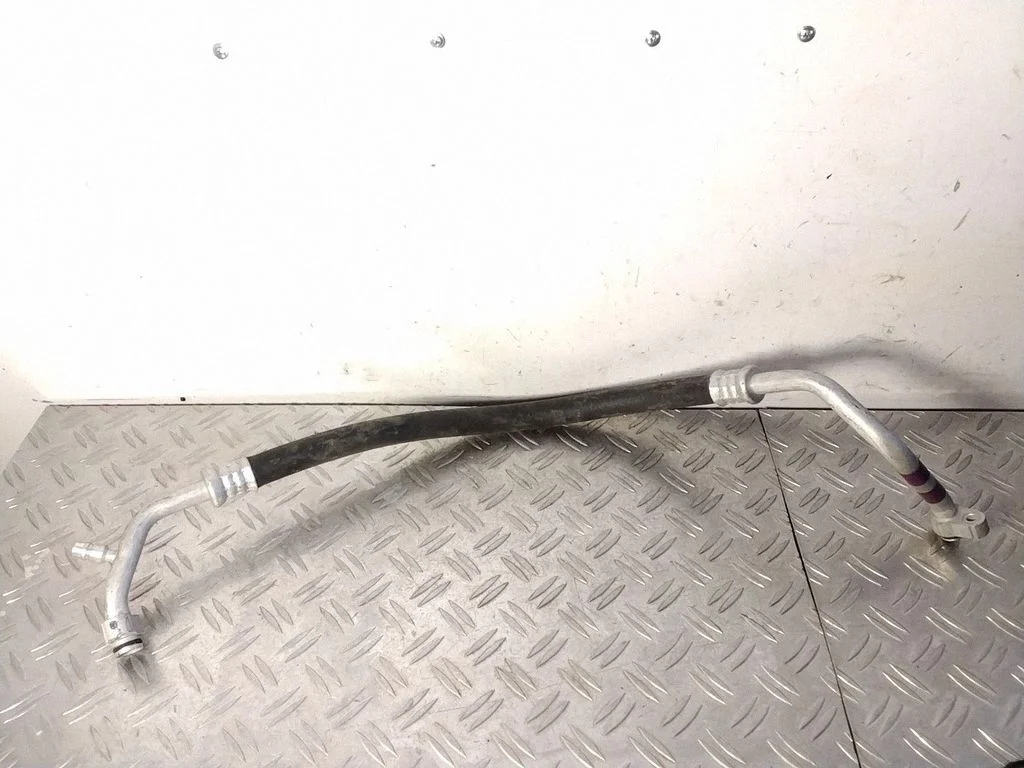 Air conditioning (A/C) pipe/hose