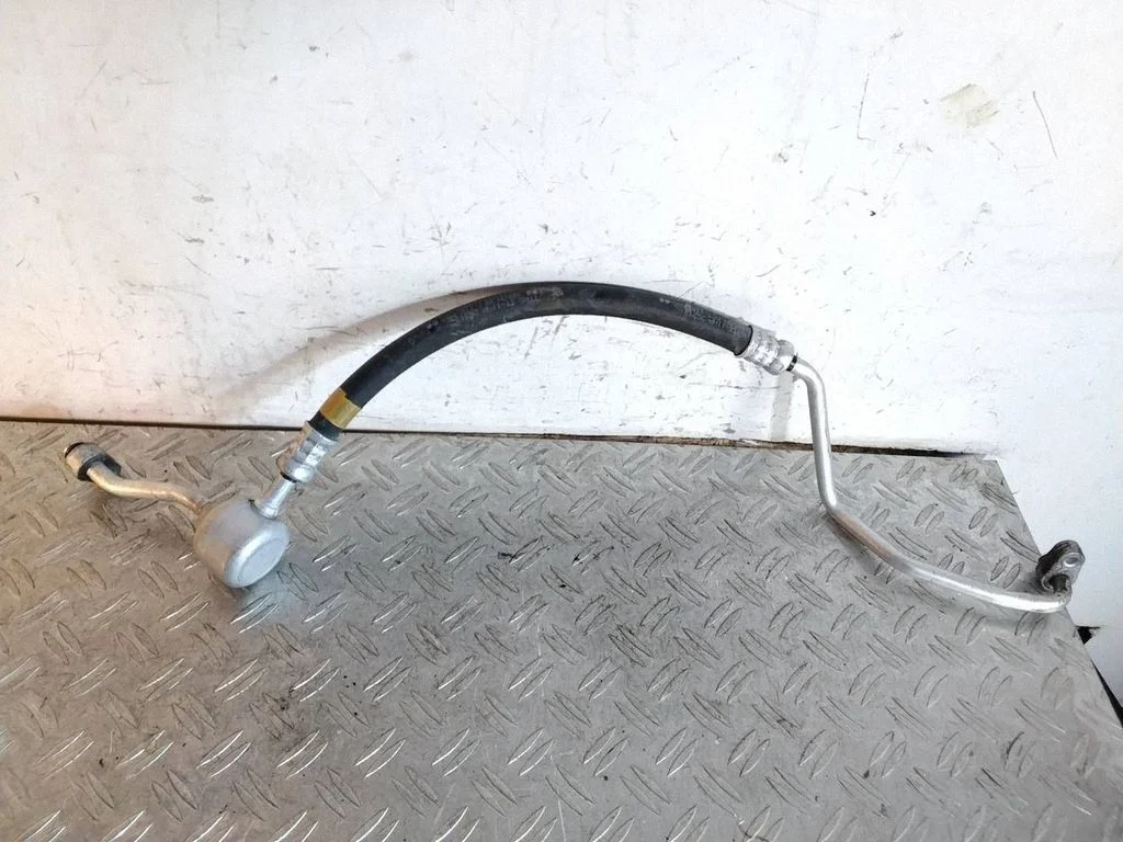 Air conditioning (A/C) pipe/hose