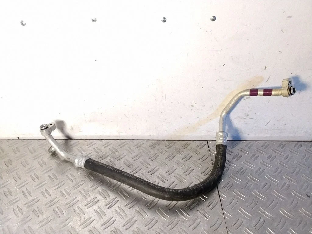 Air conditioning (A/C) pipe/hose