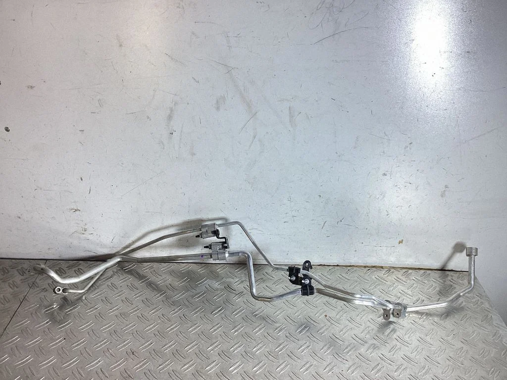 Air conditioning (A/C) pipe/hose