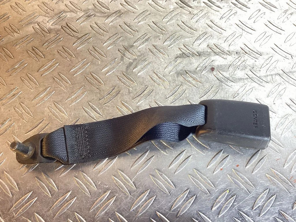 Rear seatbelt buckle – Nissan Murano Z50 (2002-2008)
