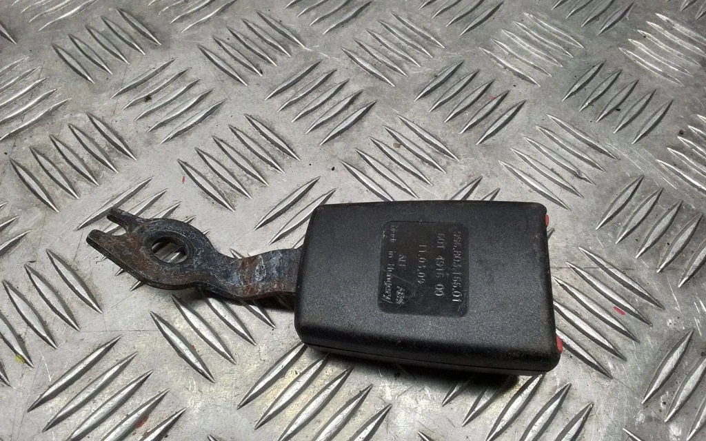 Rear seatbelt buckle – Porsche 911 997 (2004-2013)