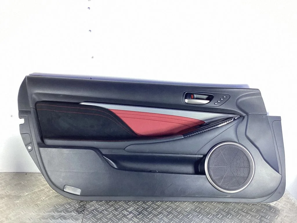 Eesmiste uste sisevooder – Lexus RC (2014-)