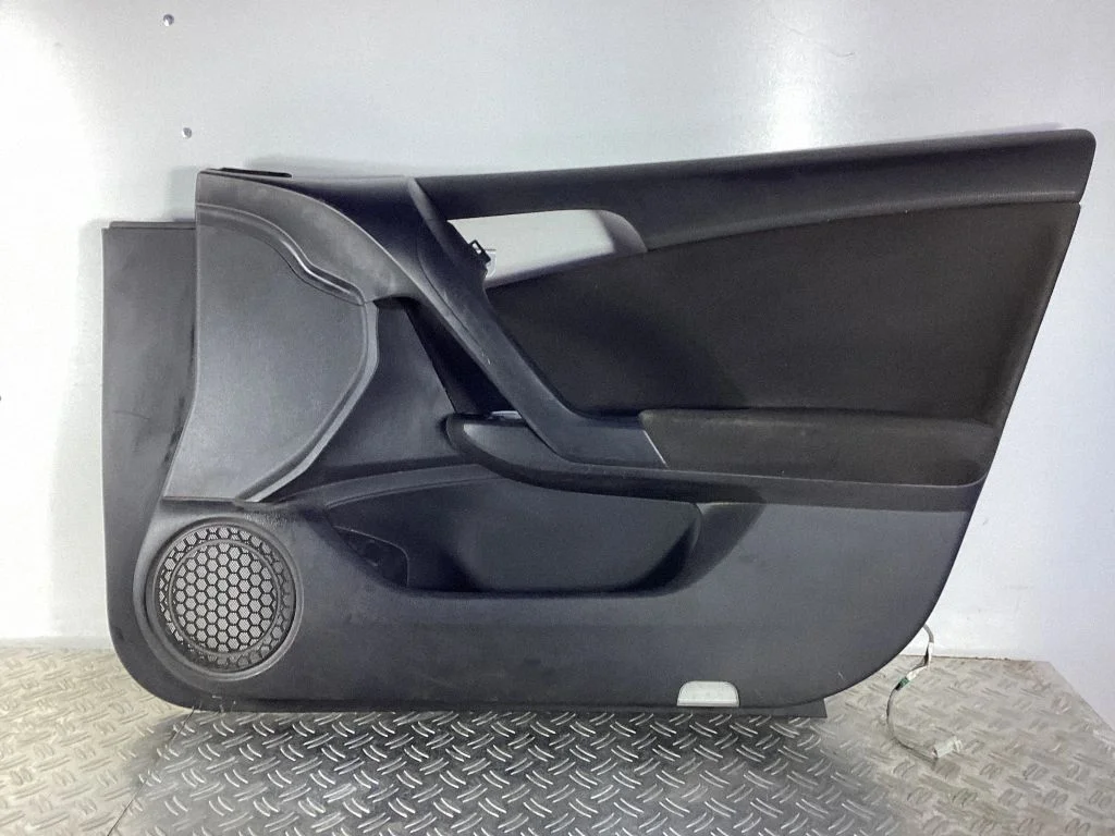 Eesmiste uste sisevooder – Honda Accord (2008-2016)