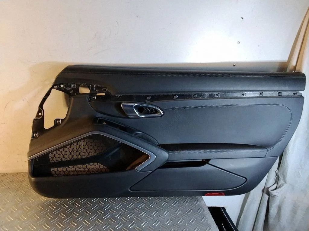 Eesmiste uste sisevooder – Porsche 911 991 (2011-2019)