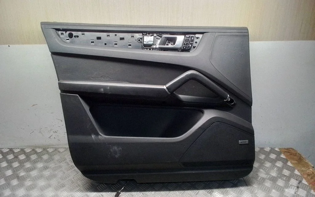 Eesmiste uste sisevooder – Porsche Cayenne (9Y0 9Y3) (2018-)