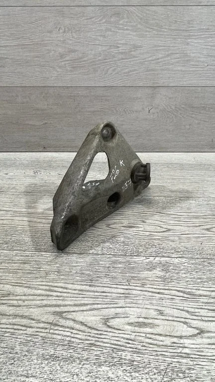 Engine mounting bracket – BMW X4 F26 (2014-2017)