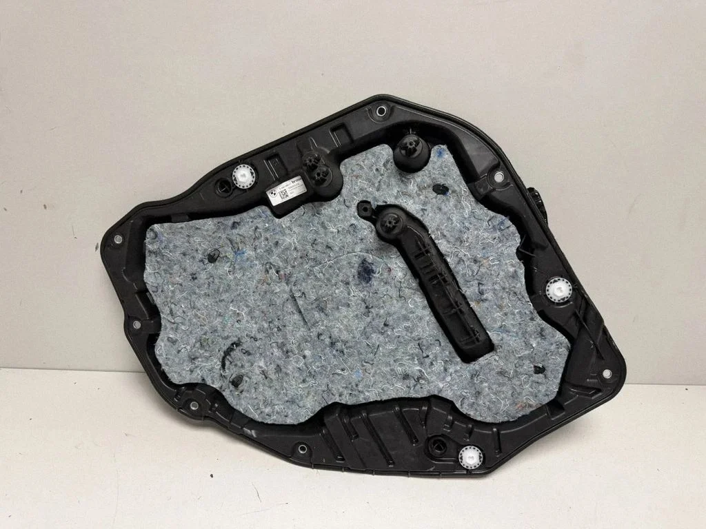 Tagaukse aknatõstuk ilma mootorita – BMW X5M G05 F95 (2019-)