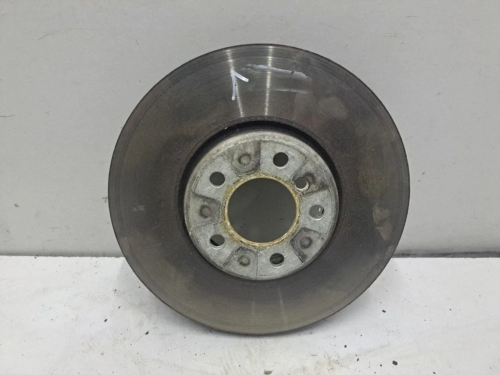 Priekšējais bremžu disks – BMW 5. sērija F10 F11 (2009-2016)