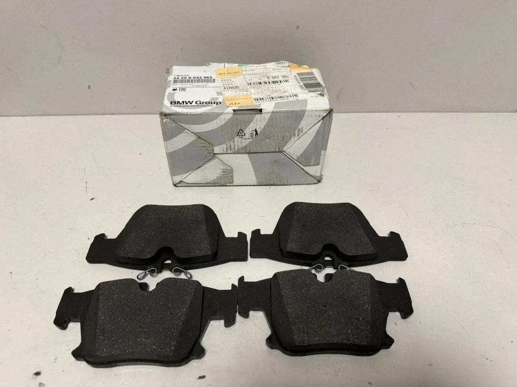 Brake pads (rear) – BMW 7 Series G70 (2022-)