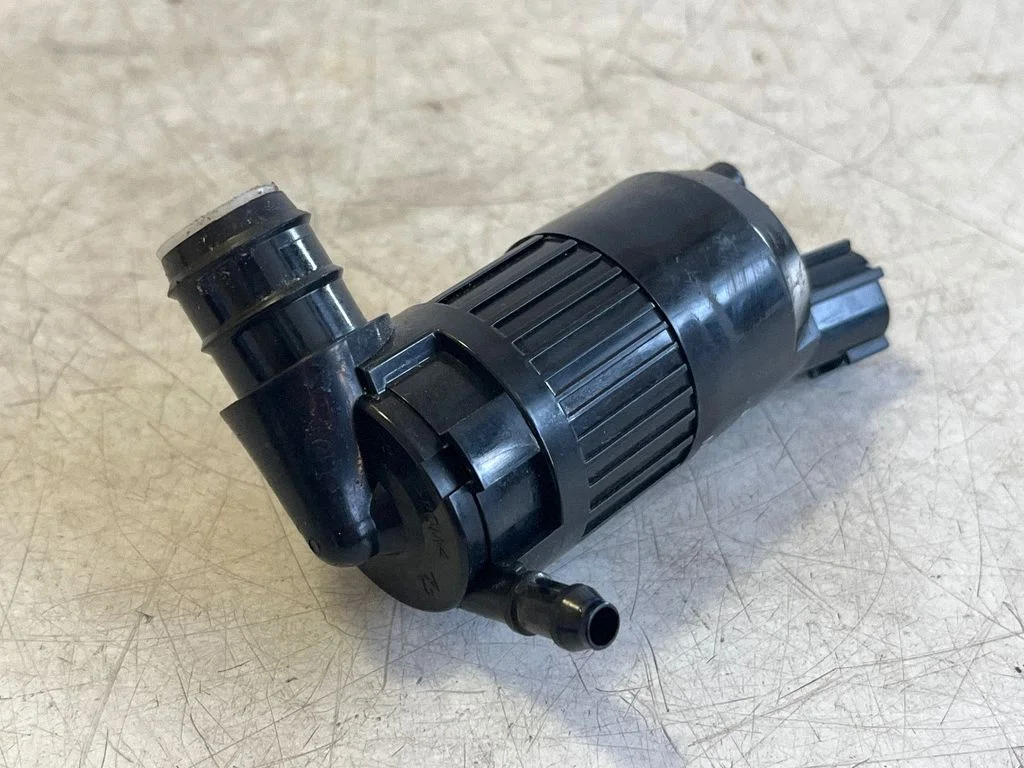 Windscreen/windshield washer pump – Ford Ranger IV (2022-)
