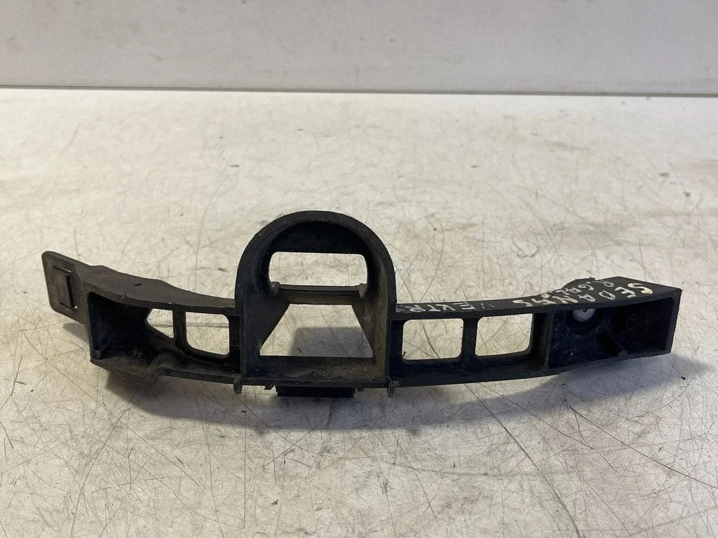 Tagumise kaitseraua kinnitusklamber – Opel Vectra C (2002-2005)