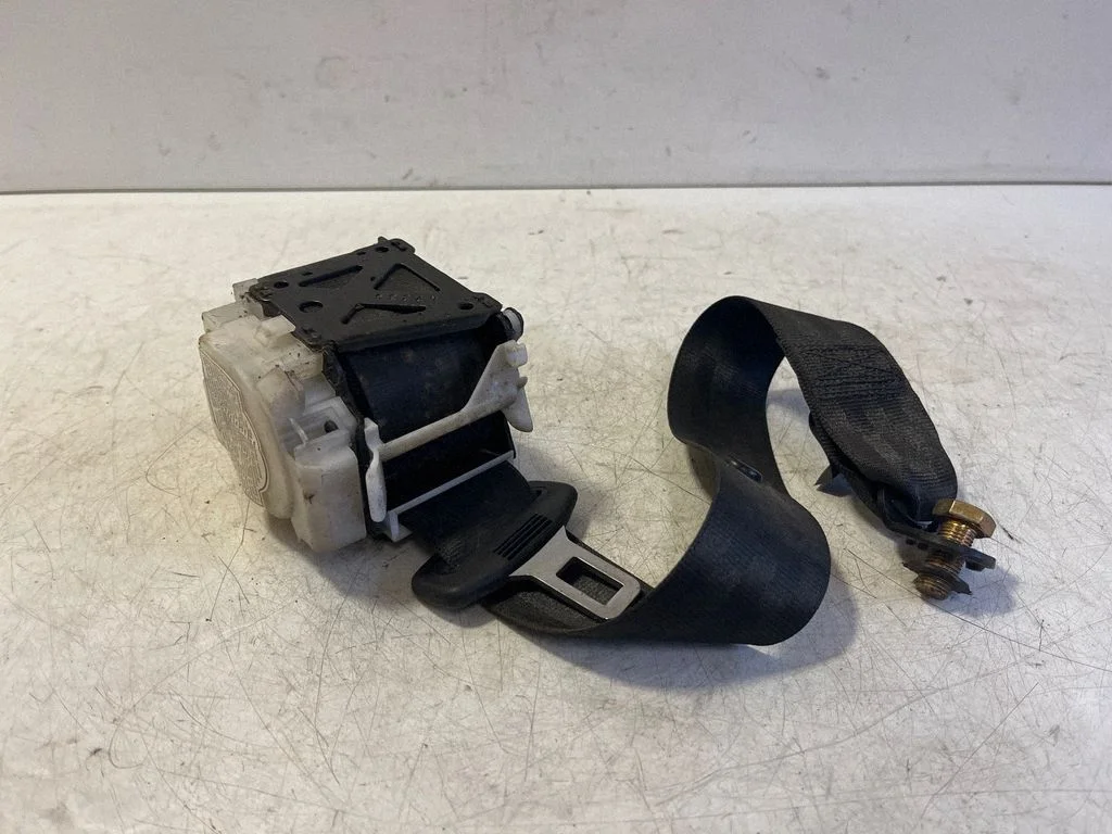 Rear seatbelt – Audi A4 S4 B6 8E 8H (2001-2005)