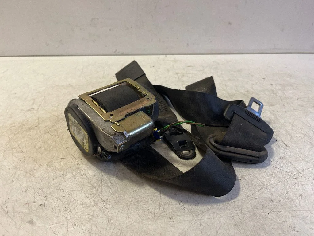 Front seatbelt – Audi A4 S4 B6 8E 8H (2001-2005)