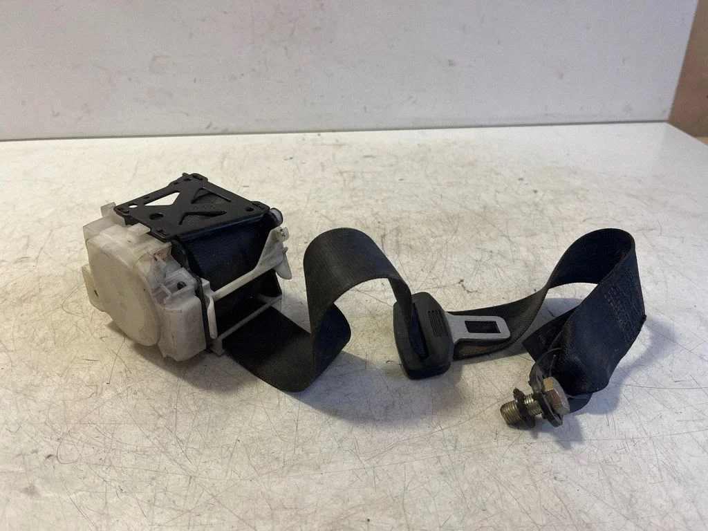 Rear seatbelt – Audi A4 S4 B6 8E 8H (2001-2005)