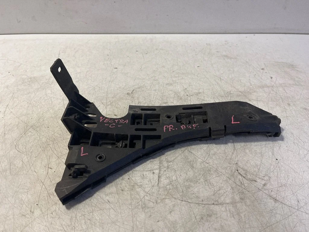 Esistange kinnitusklamber – Opel Vectra C (2002-2005)