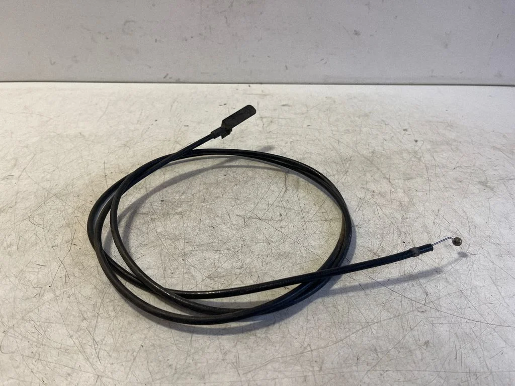 Mootorikapoti luku avamistross – Audi A4 S4 B6 8E 8H (2001-2005)