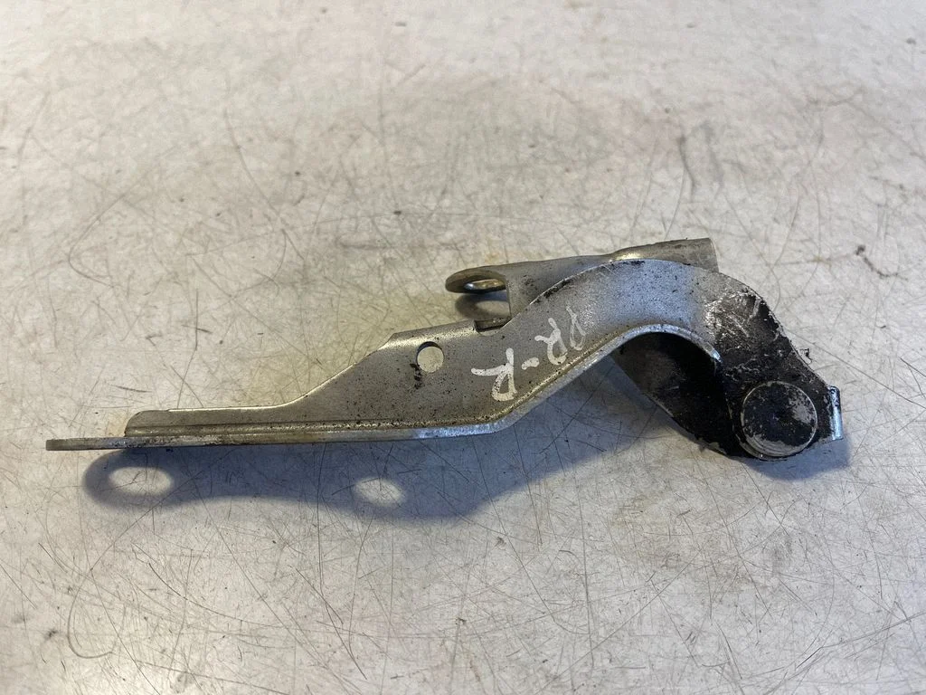 Mootorikapoti hinged – Toyota Avensis T250 (2006-2009)