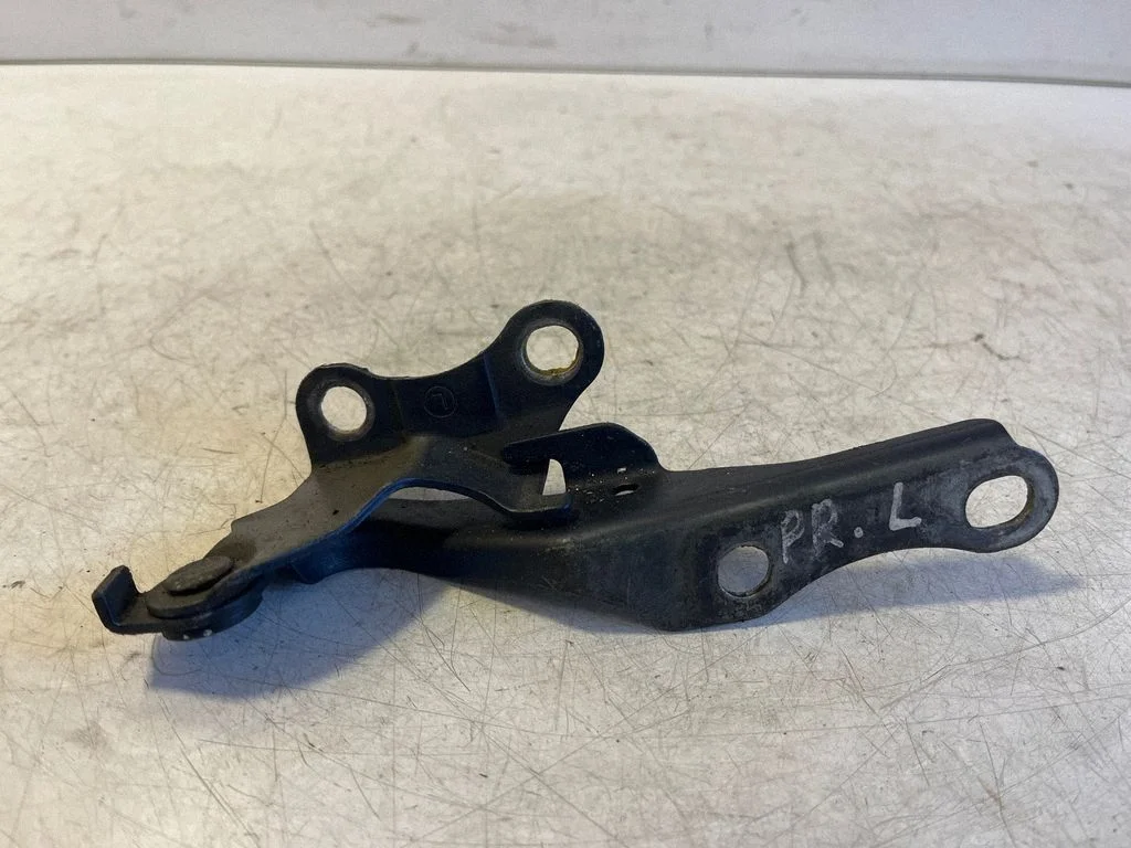 Mootorikapoti hinged – Toyota Avensis T250 (2006-2009)