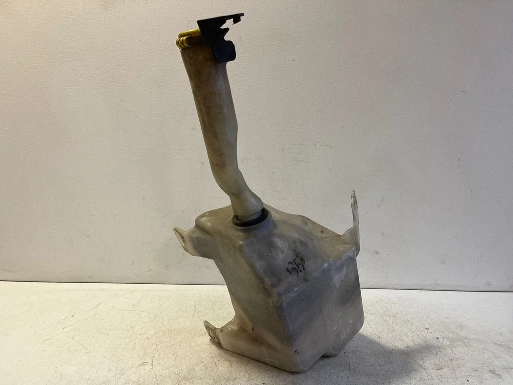 Windshield washer fluid reservoir/tank – Opel Vectra C (2002-2005)