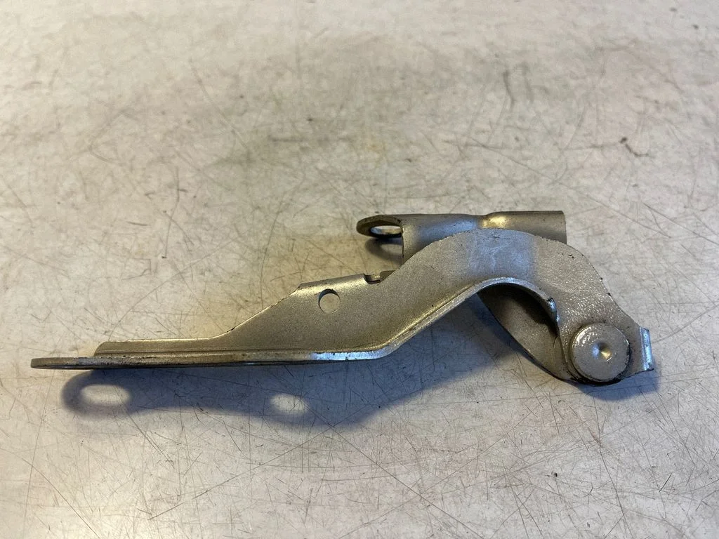 Mootorikapoti hinged – Toyota Avensis T250 (2006-2009)
