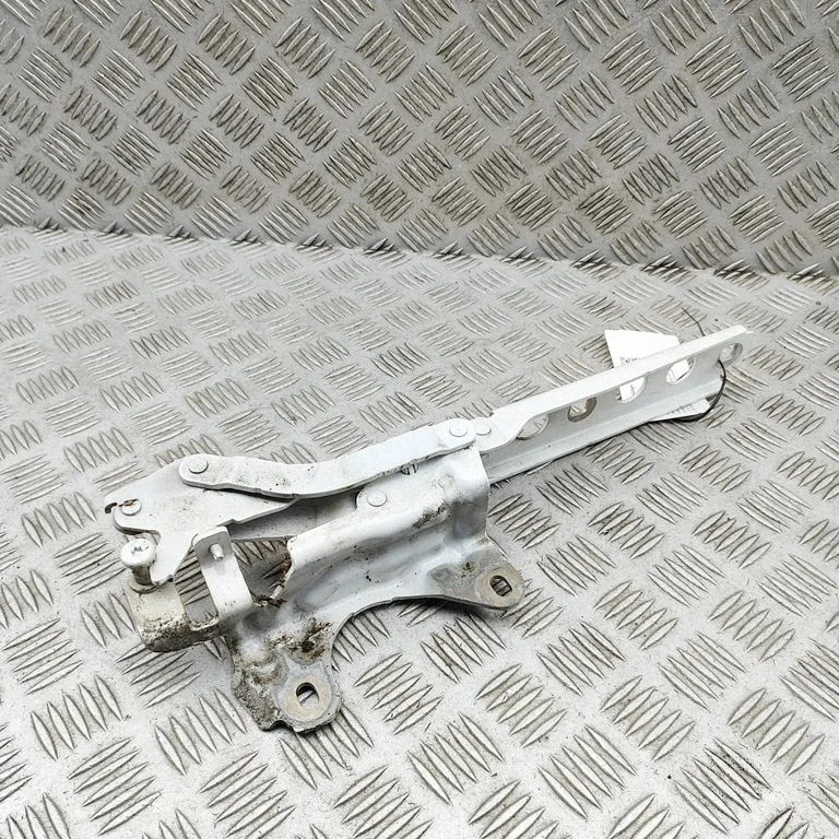Engine bonnet/hood hinges 95B823302A