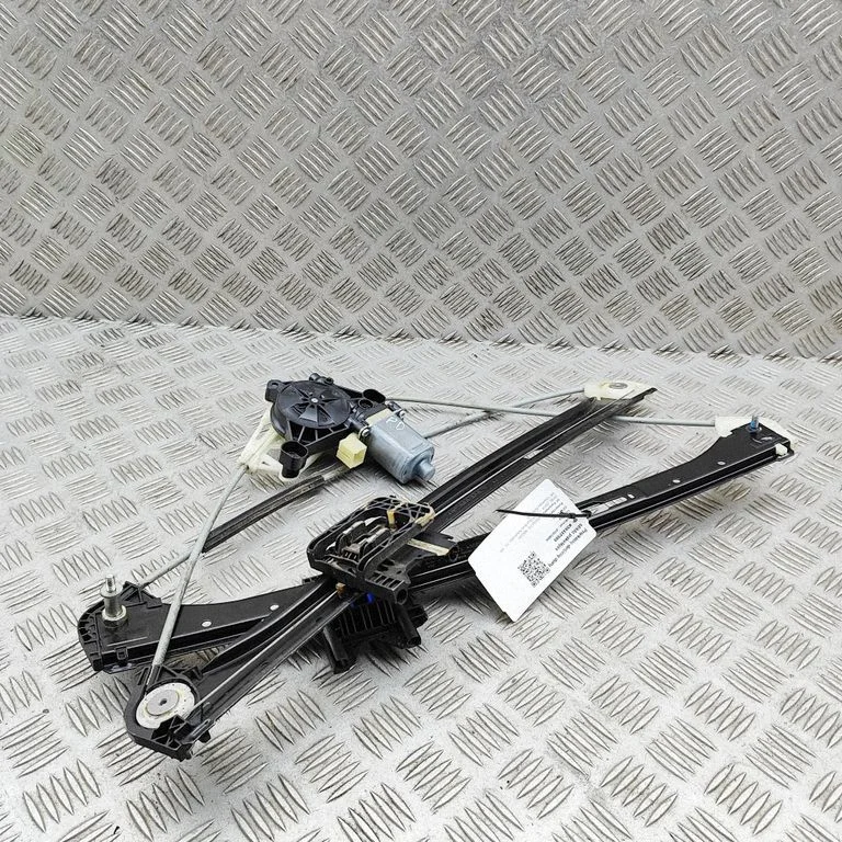 Front door window regulator with motor – Porsche Macan (95B) (2014-2018)
