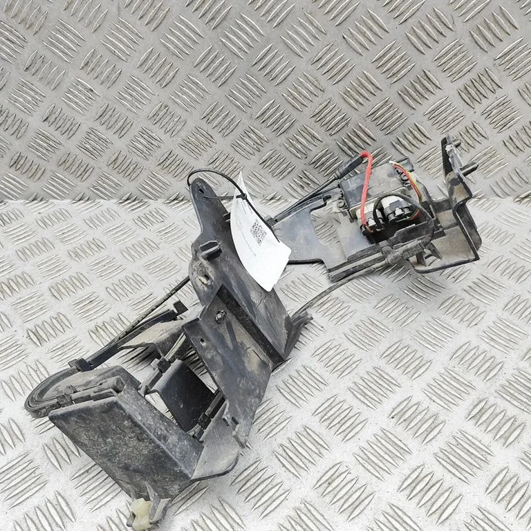 Aizmugurējā bufera turētājs 9809260380