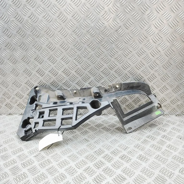Tagumise kaitseraua kinnitusklamber – Porsche Macan (95B) (2014-2018)