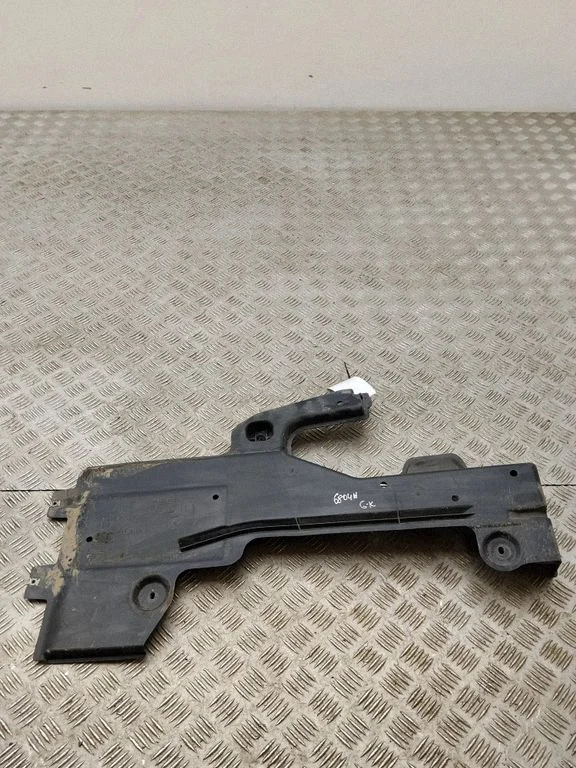 Pickup box liner 5QS825101A