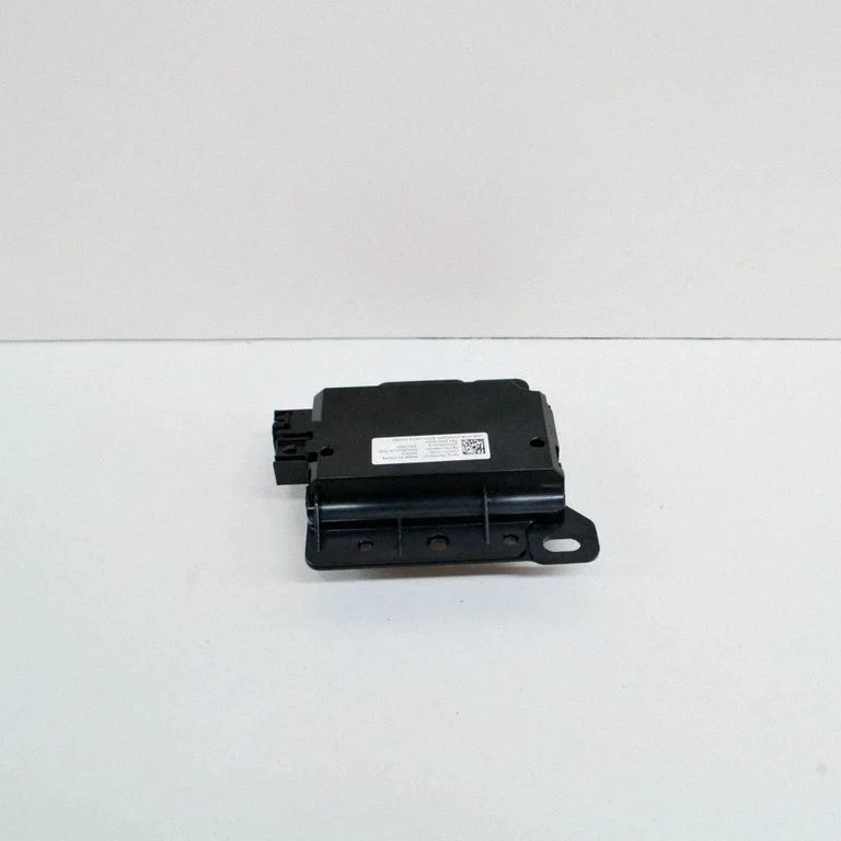 USB control unit – Tesla Model 3 (2017-)