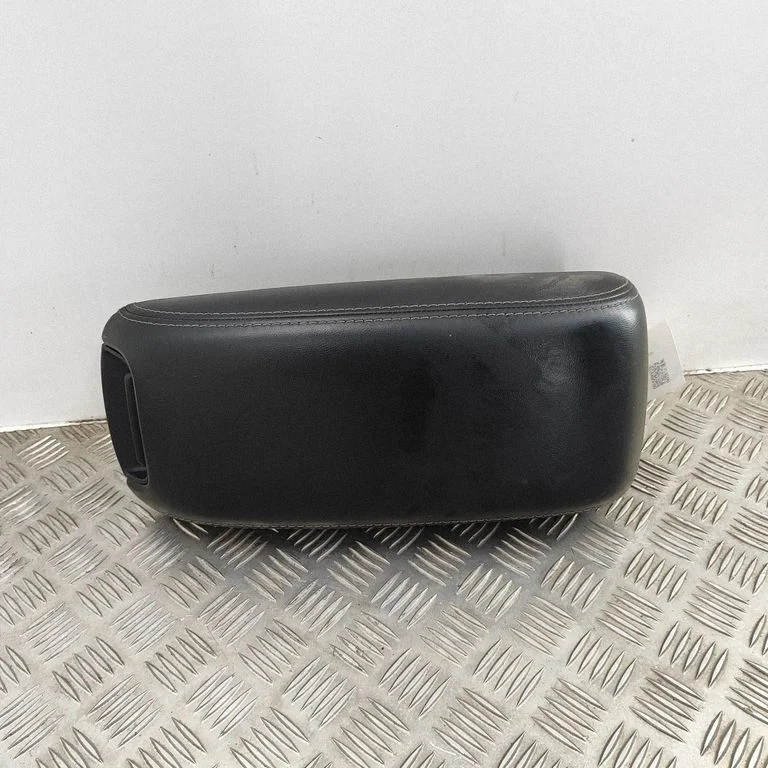 Armrest – Toyota RAV 4 (XA50) (2018-)
