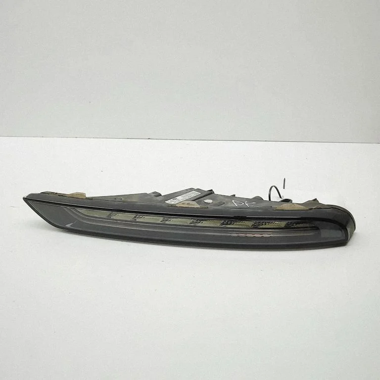 Front indicator light 95B941181A