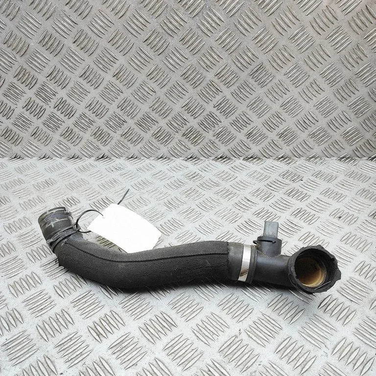 Engine coolant pipe/hose 95B121109B