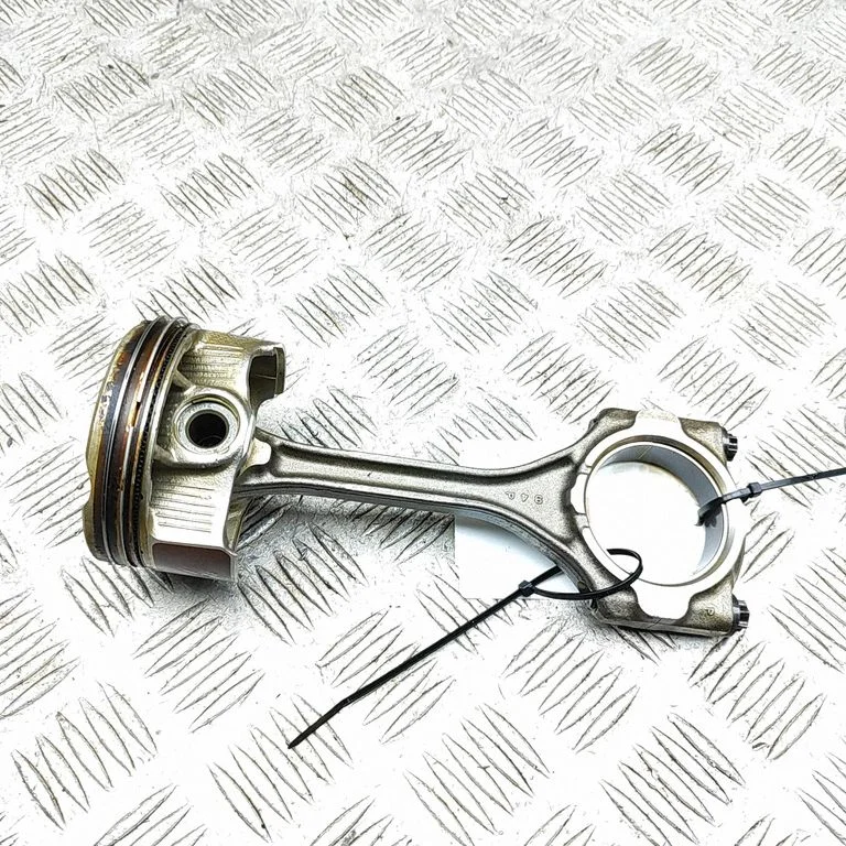 Piston 1320129835A0