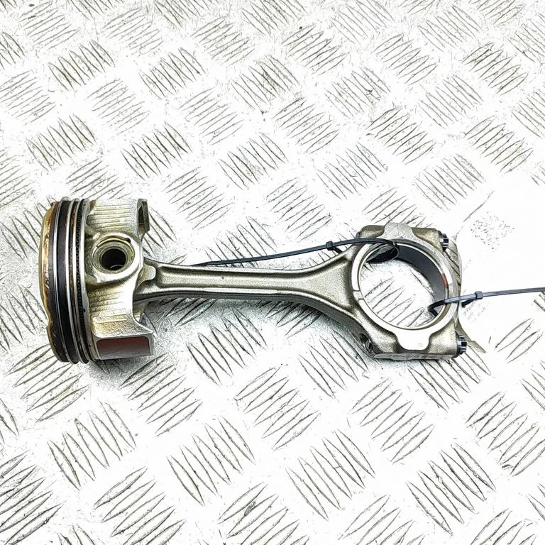 Piston 1320129835A0