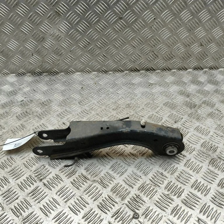 Tagumine ülemine õõtshoob 10894265