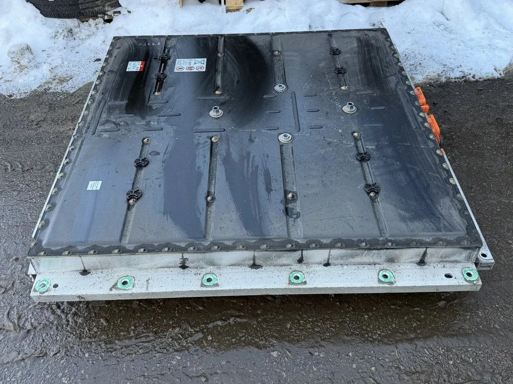 Hübriid-/elektriauto aku – Cupra Born (2021-)