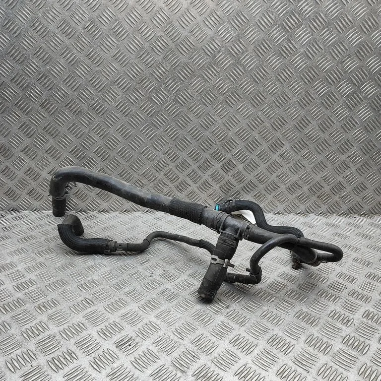 Mootori jahutusvedeliku toru / voolik GK218C350BG